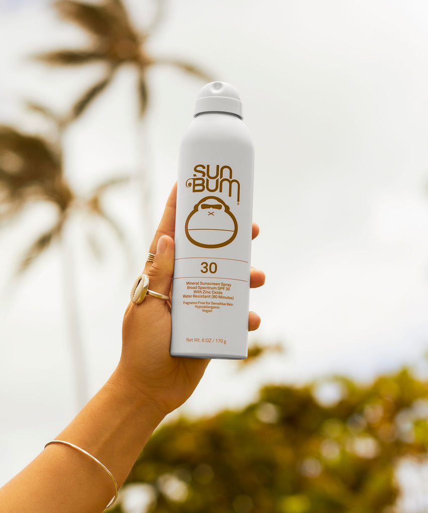 Mineral sunscreen outlet spray