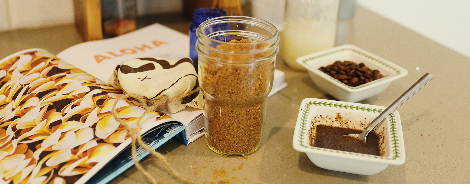 DIY lip sugar scrub